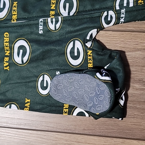 GREENBAY PACKERS INFANT ONSIES SIZE 0-4 MONTHS - Picture 3 of 13